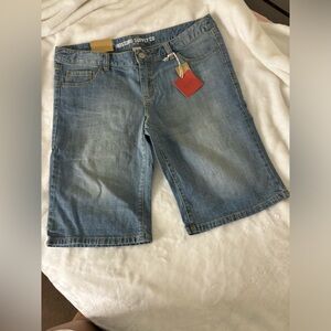 Mossimo Women’s Bermuda Shorts 17 NWT
